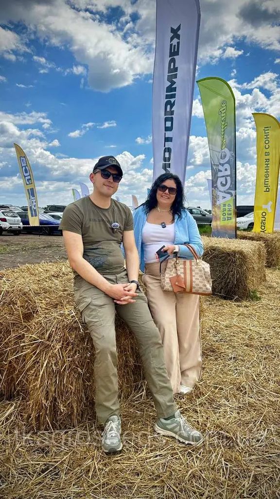 професійна команда магазину посівного матеріалу та ЗЗР для фермерів